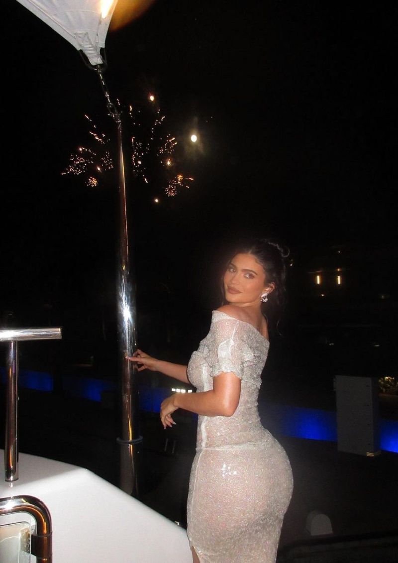 Kylie Jenner recibió un costoso bolso en su cumpleaños